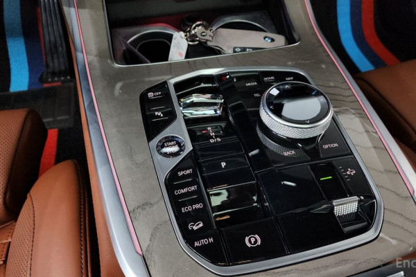 2024 BMW X7 с пробегом 8 162 км