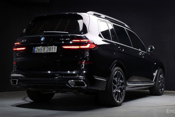 2025 BMW X7 с пробегом 13 184 км