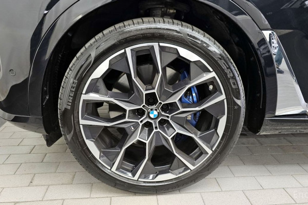 2024 BMW X7 с пробегом 32 593 км