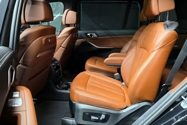 2025 BMW X7 с пробегом 13 184 км