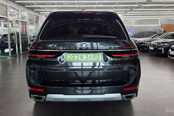 2025 BMW X7 с пробегом 11 543 км
