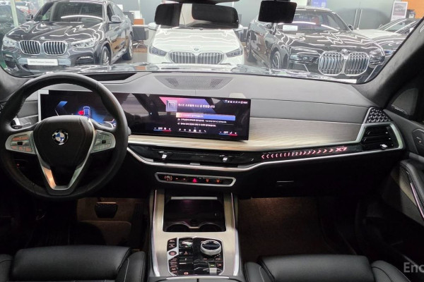 2025 BMW X7 с пробегом 11 543 км