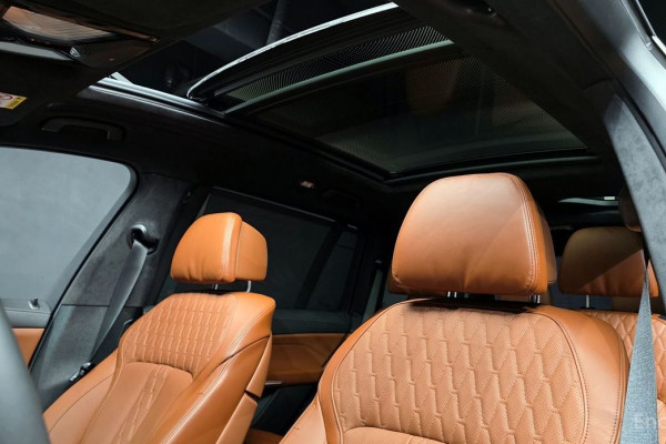 2025 BMW X7 с пробегом 13 184 км