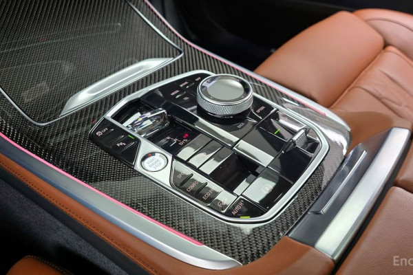 2024 BMW X7 с пробегом 17 626 км