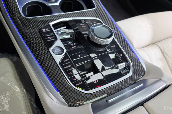 2024 BMW X7 с пробегом 7 651 км