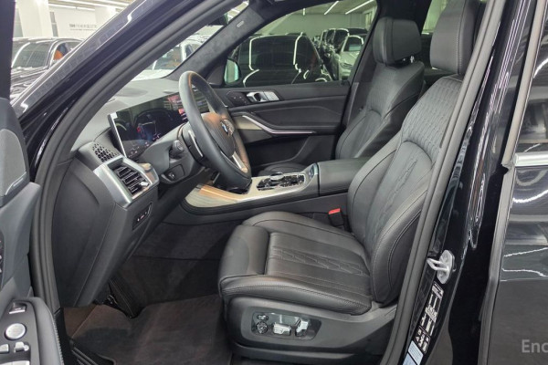 2025 BMW X7 с пробегом 11 543 км