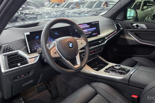 2025 BMW X7 с пробегом 11 543 км