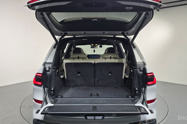 2024 BMW X7 с пробегом 7 651 км