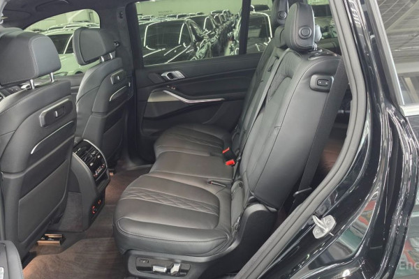 2025 BMW X7 с пробегом 11 543 км