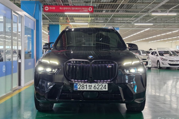 2025 BMW X7 с пробегом 22 842 км