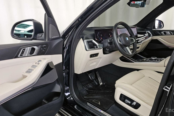 2024 BMW X7 с пробегом 32 593 км