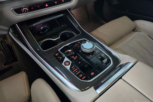 2025 BMW X7 с пробегом 22 842 км