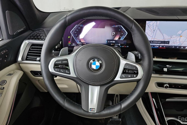 2024 BMW X7 с пробегом 32 593 км
