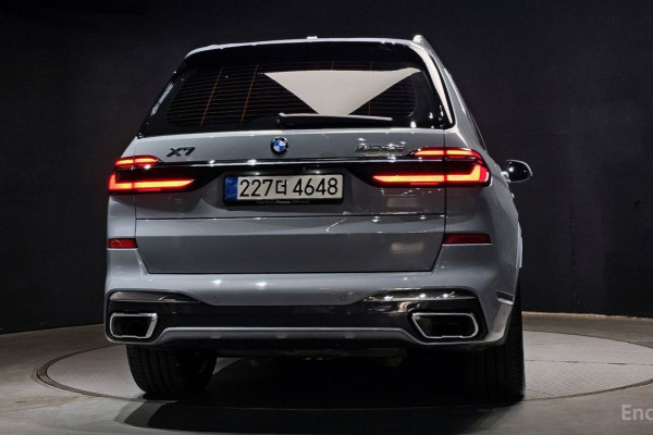 2025 BMW X7 с пробегом 5 087 км
