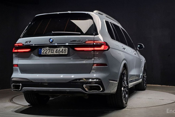 2025 BMW X7 с пробегом 5 087 км