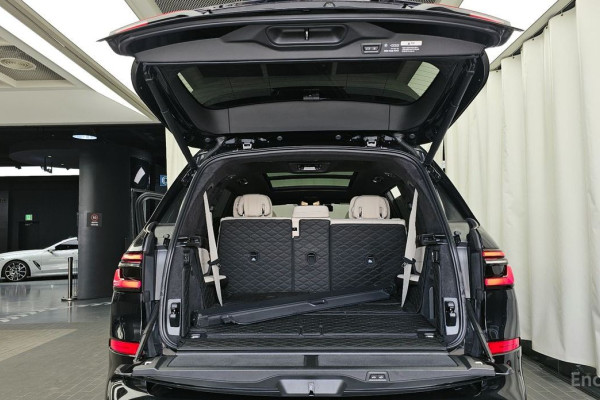 2024 BMW X7 с пробегом 32 593 км