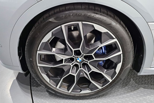 2024 BMW X7 с пробегом 33 415 км