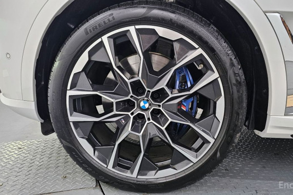 2024 BMW X7 с пробегом 16 008 км