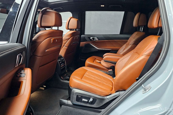 2025 BMW X7 с пробегом 5 087 км