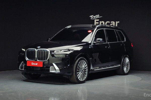 2025 BMW X7 с пробегом 52 382 км