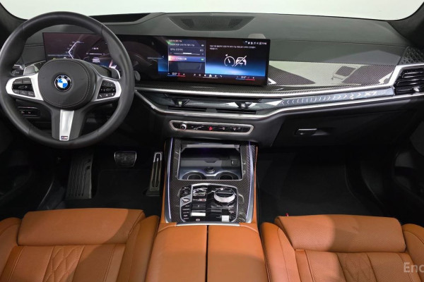 2025 BMW X7 с пробегом 9 009 км