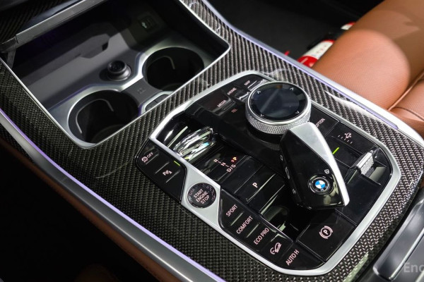 2025 BMW X7 с пробегом 9 009 км