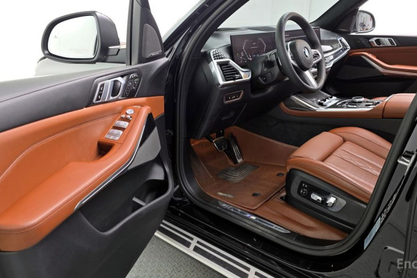 2024 BMW X7 с пробегом 7 935 км