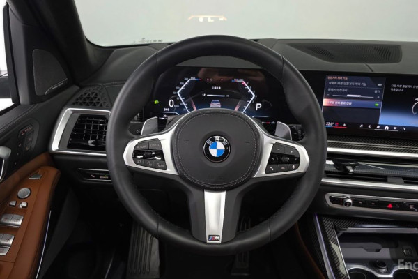 2025 BMW X7 с пробегом 9 009 км