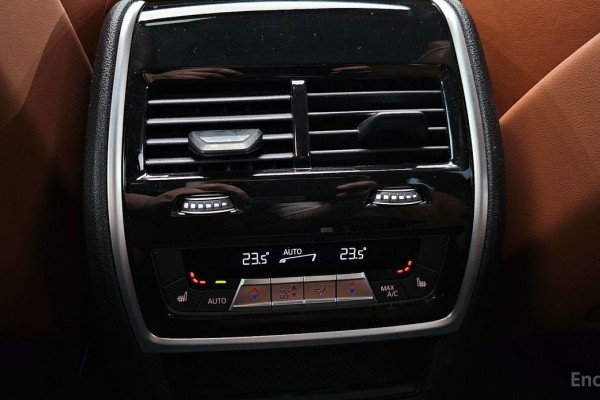 2024 BMW X7 с пробегом 33 415 км