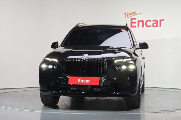 2024 BMW X7 с пробегом 7 594 км