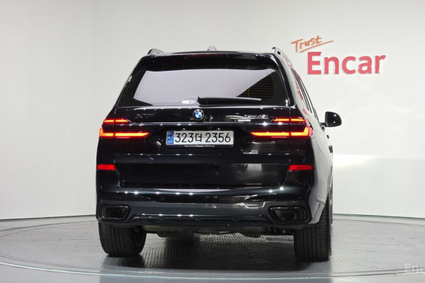 2024 BMW X7 с пробегом 7 594 км