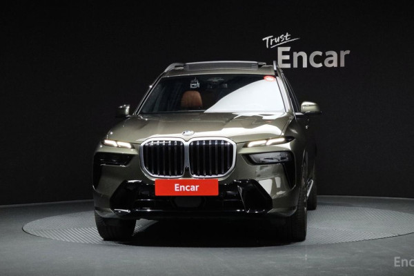 2025 BMW X7 с пробегом 11 907 км