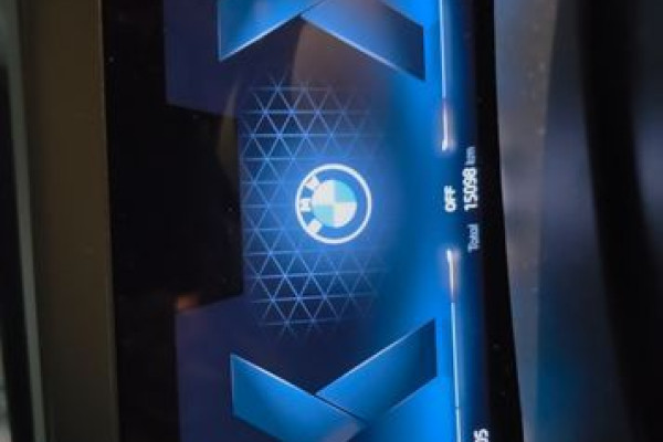 2025 BMW X7 с пробегом 15 100 км