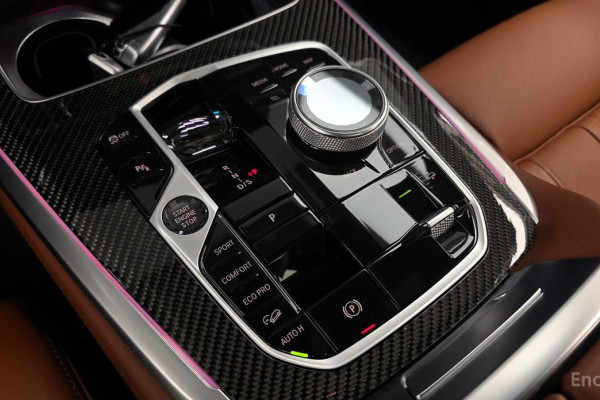 2024 BMW X7 с пробегом 7 594 км