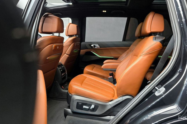 2024 BMW X7 с пробегом 19 641 км