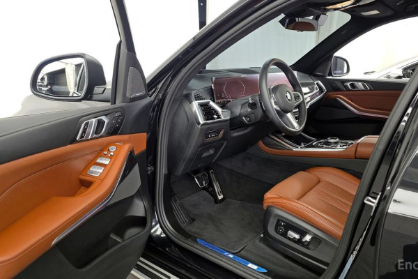 2024 BMW X7 с пробегом 7 594 км