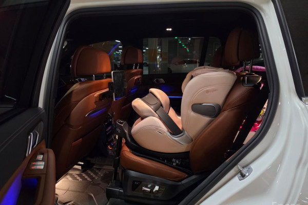 2025 BMW X7 с пробегом 15 100 км