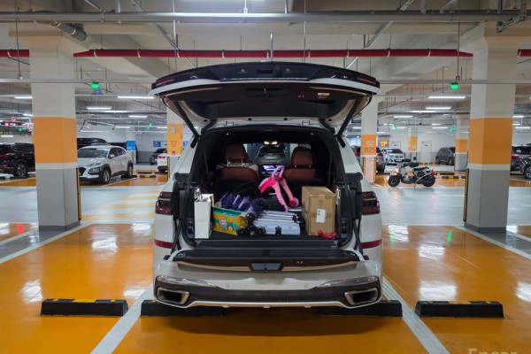 2025 BMW X7 с пробегом 15 100 км