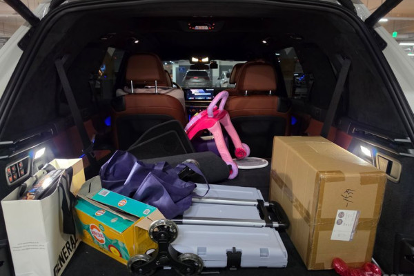 2025 BMW X7 с пробегом 15 100 км