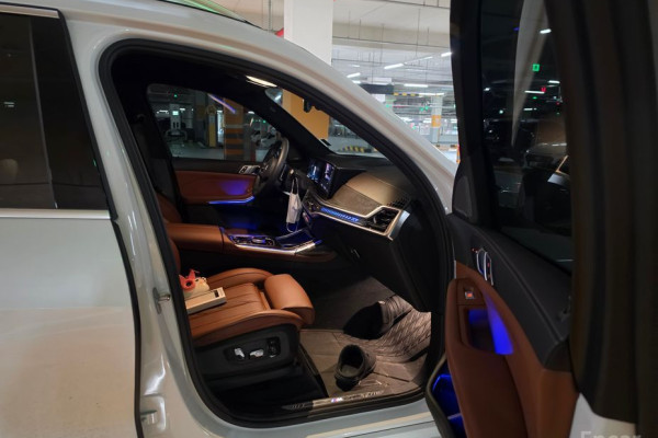 2025 BMW X7 с пробегом 15 100 км