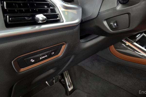 2024 BMW X7 с пробегом 7 594 км