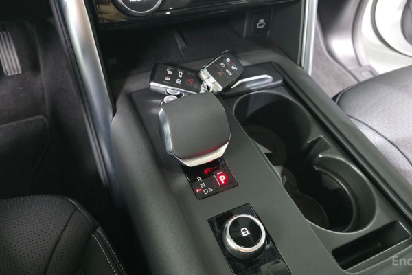 2022 Land Rover Discovery с пробегом 80 642 км