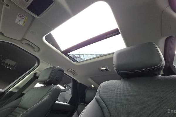 2022 Land Rover Discovery с пробегом 80 642 км