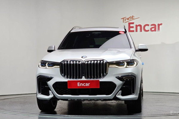 2022 BMW X7 с пробегом 63 032 км