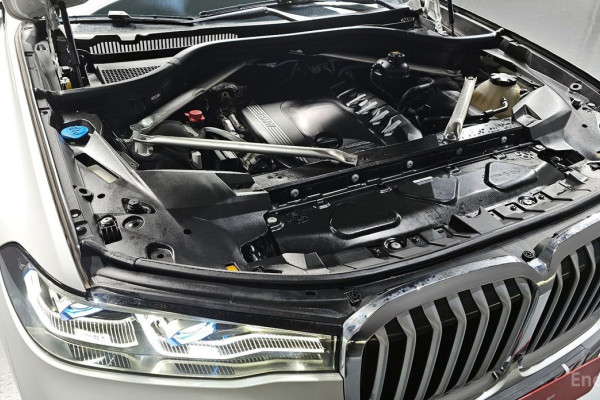 2022 BMW X7 с пробегом 49 297 км