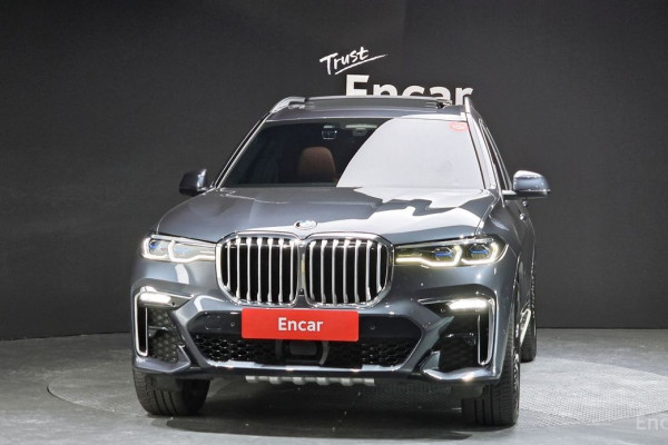 2022 BMW X7 с пробегом 29 822 км