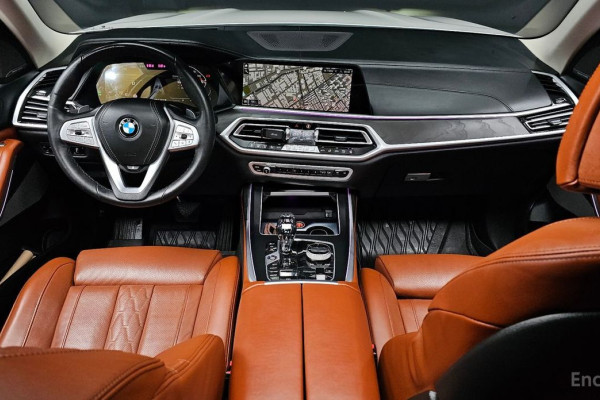 2022 BMW X7 с пробегом 49 297 км