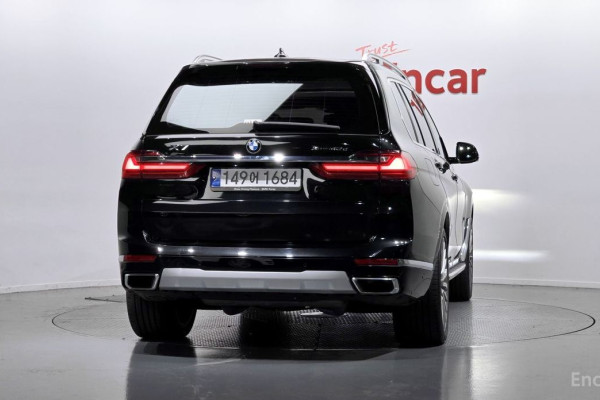 2022 BMW X7 с пробегом 79 701 км