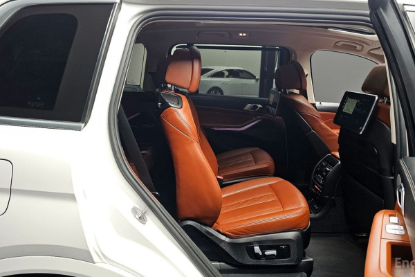 2022 BMW X7 с пробегом 49 297 км