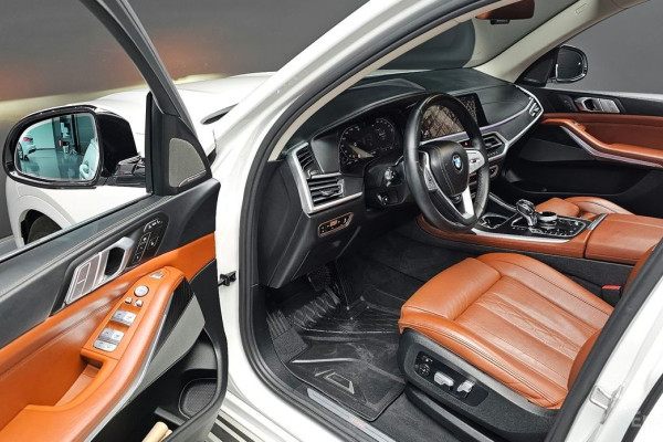 2022 BMW X7 с пробегом 49 297 км